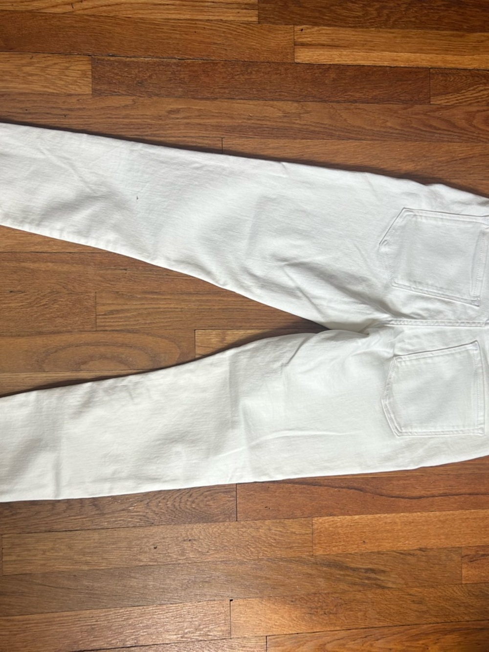 Banana Republic white skinny jeans Size 28. New with tags. - Picture 3 of 3
